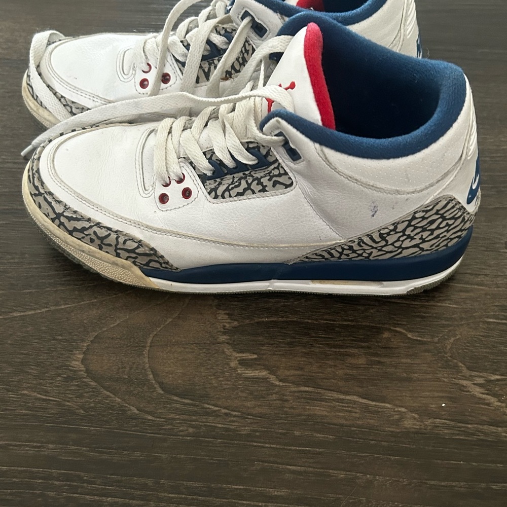 2016 Nike Air Jordan 3 Retro OG Mid True Blue size 5y used